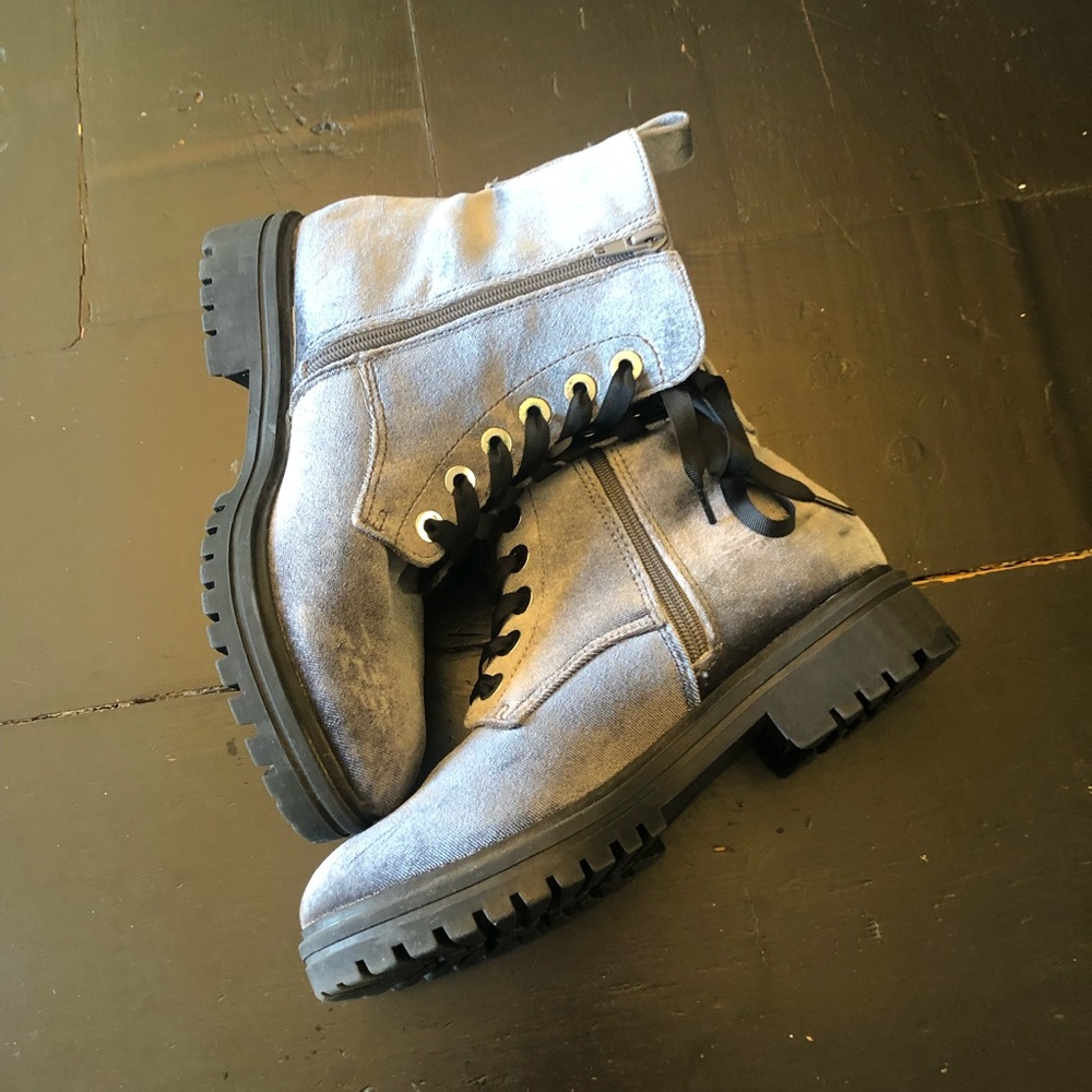 Mossimo Velvet Black/Gray Zip Side-Lace Up Combat Boot. SZ 6.5 - Picture 15 of 15
